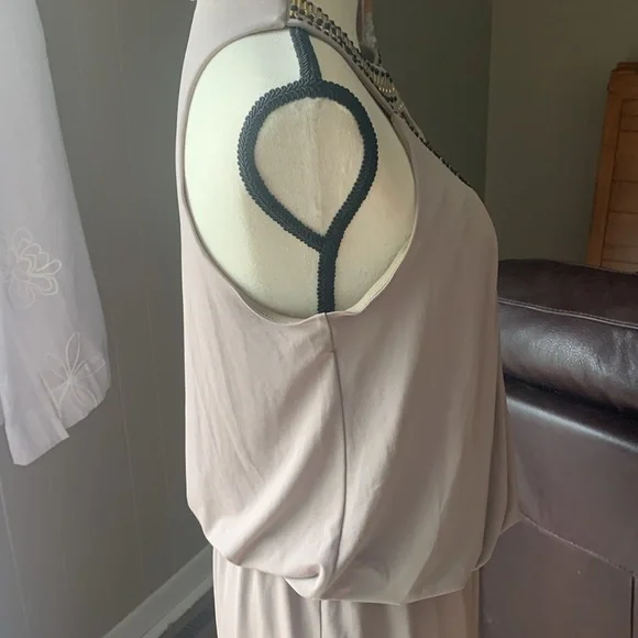 Thalia Sodi Antiqua Sleeveless Dress Size M NWT Knee Length Beaded Stretch - Picture 3 of 10